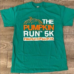 Gildan The Pumpkin Run 5K Short Sleeve T-Shirt "WeRunToFeedKids" Medium Green